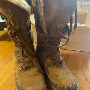 Bearpaw boots